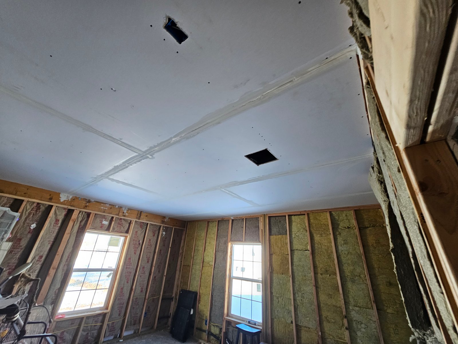 Drywall, popcorn ceiling, and wallpaper removal project gallery - Project 131
